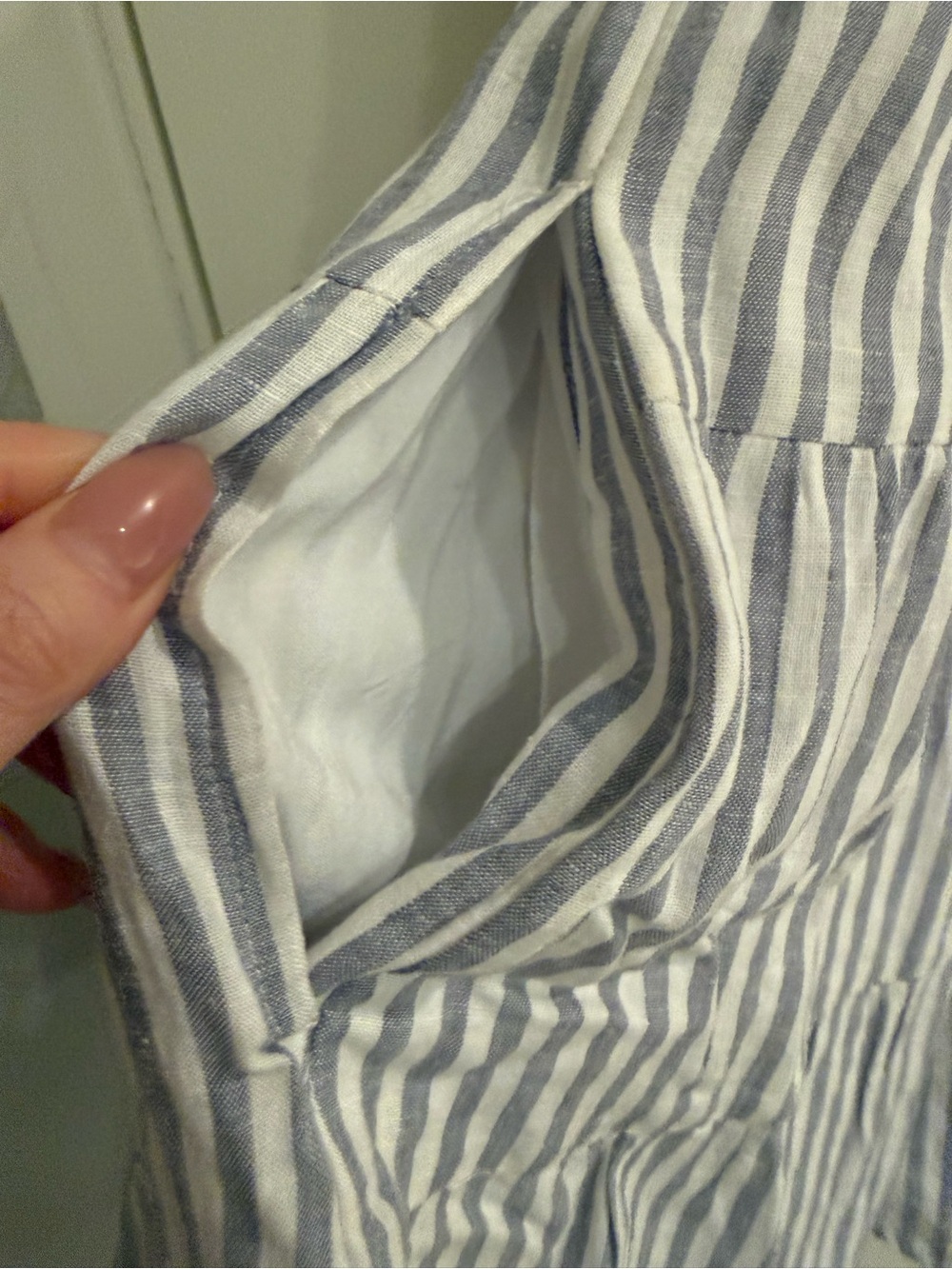 Abercrombie & Fitch Blue and White Vertical Striped Sundress - Picture 4 of 9